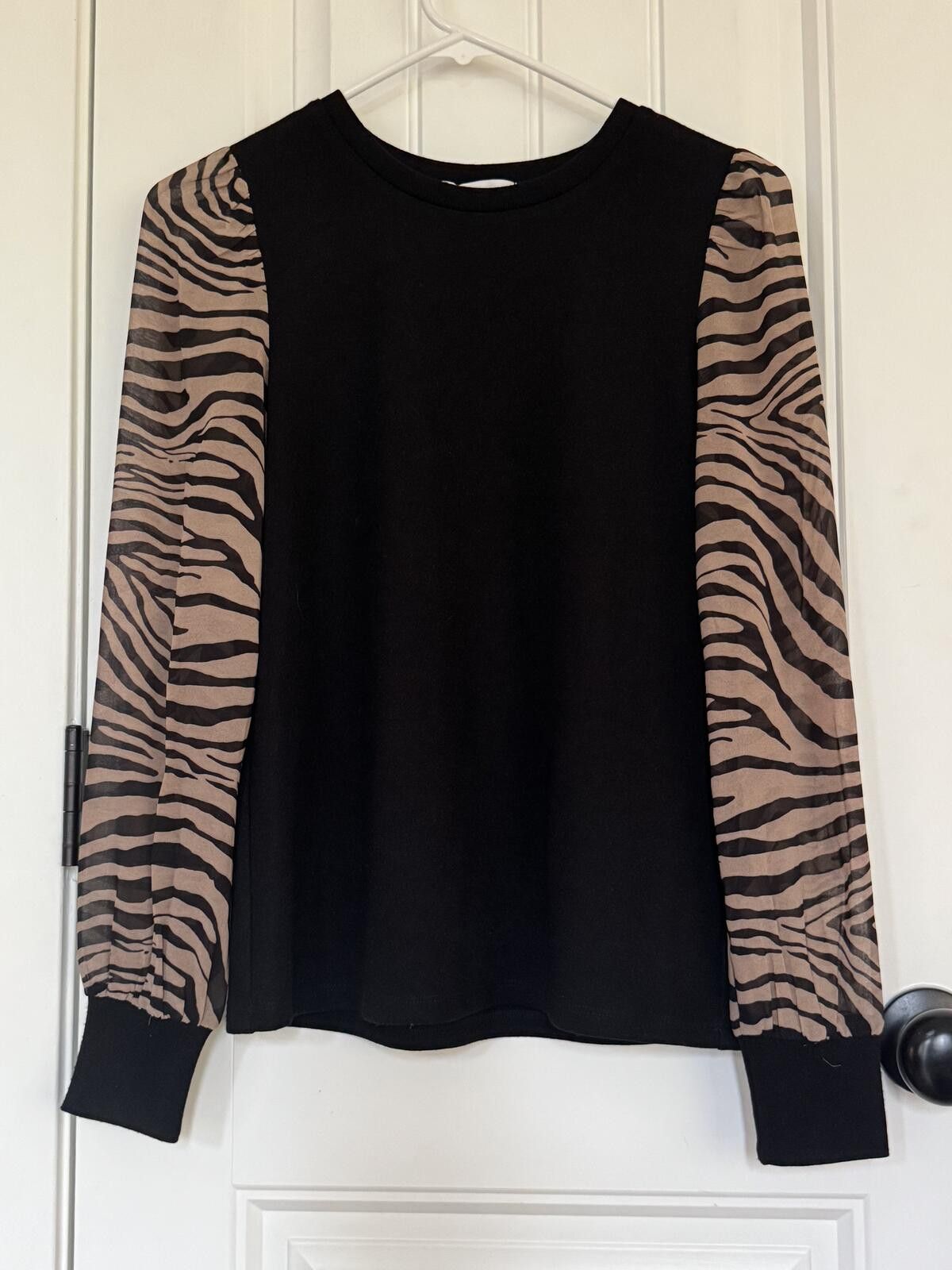 Other THML Black Top with Sheer Zebra Print Sleeves XS Size XS / US 0-2 / IT 36-38 - 1 Thumbnail
