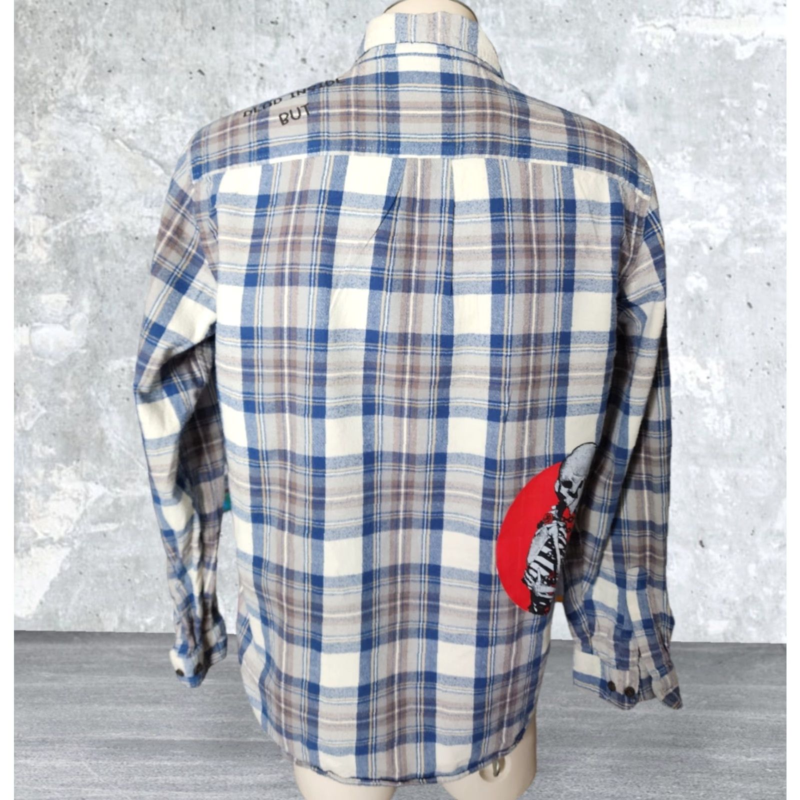 Vintage VINTAGE L.L.Bean Shirt Mens M Halloween Flannel Upcycled Skeleton Heart Beig e Distressed 80s 90s Graphic Print Buttons Rock Music Theme Mens Size US M / EU 48-50 / 2 - 2 Thumbnail