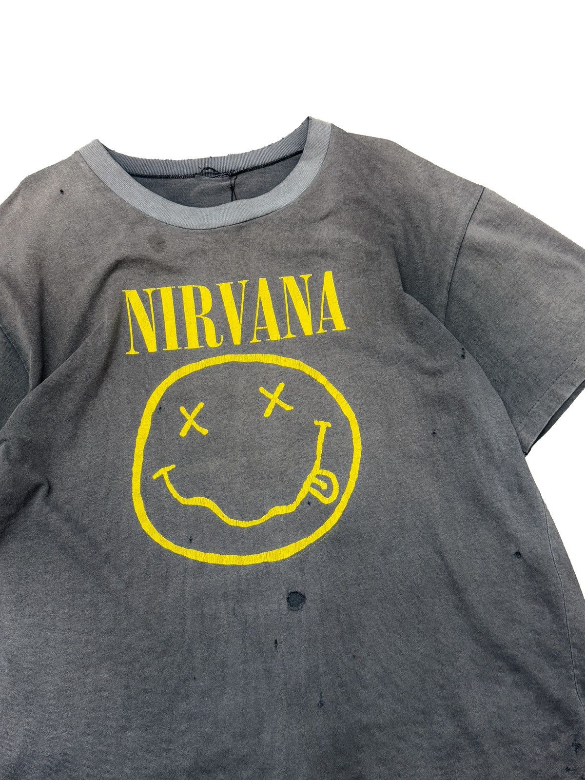 Band Tees × Designer × Vintage SMOKED 1992 Nirvana “Smiley” Nevermind Grunge Band T-Shirt Size US XL / EU 56 / 4 - 4 Thumbnail