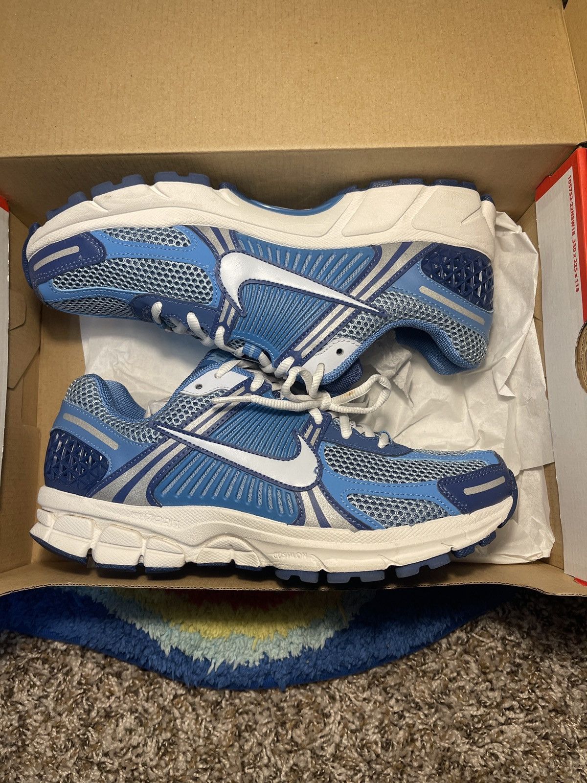 Nike Nike Air Zoom Vomero 5 Size US 8 / EU 41 - 2 Thumbnail