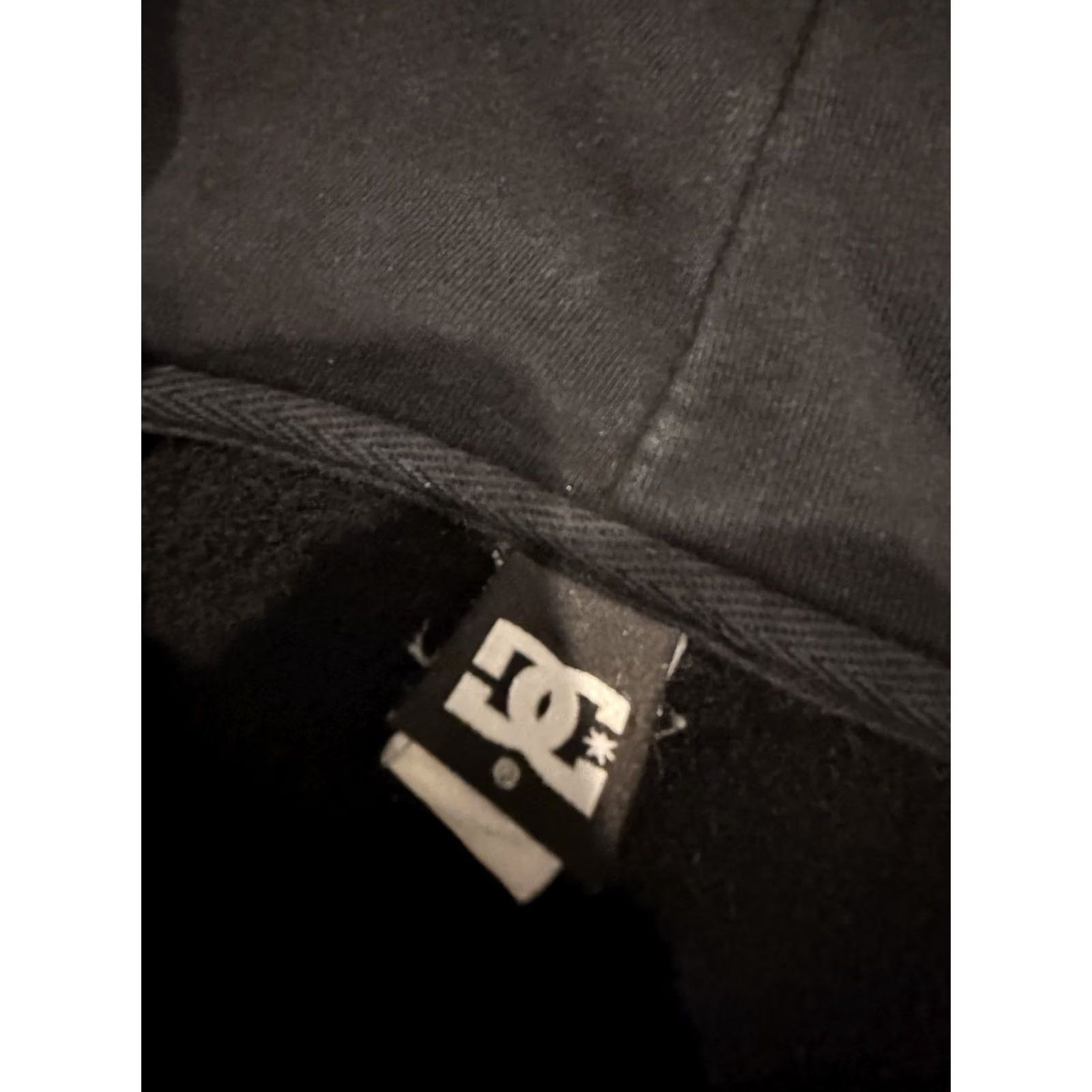 Vintage VINTAGE DC Shoes Zip Up Hoodie Sweatshirt Large Black DC Shoes Skateboarding Mens L Zip Full Zip Crew Neck Size US L / EU 52-54 / 3 - 3 Thumbnail