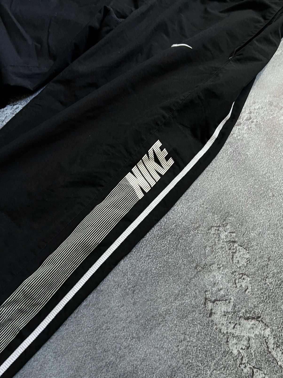 Nike Vintage Nike Nylon Track Pants Drill Double Swoosh Striped M Size US 34 / EU 50 - 8 Thumbnail