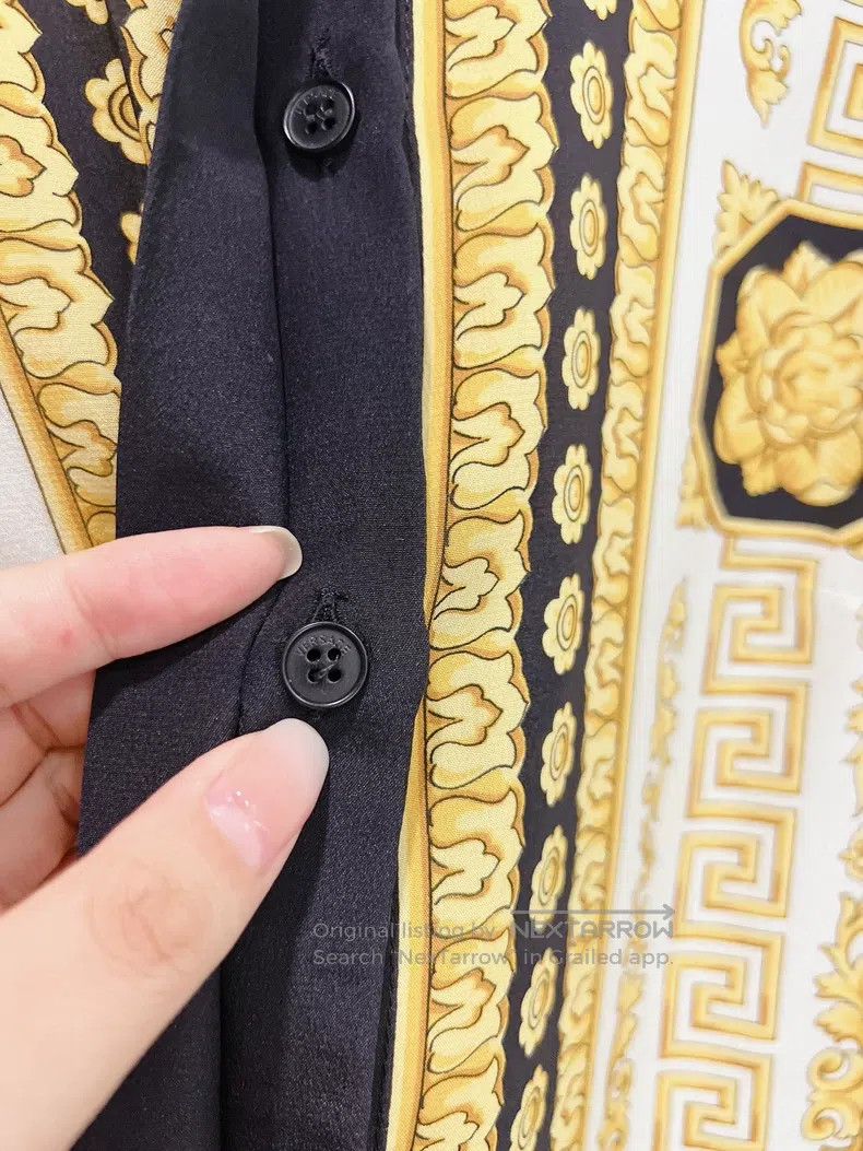 Versace Versace Black gold baroque mulberry silk shirt top Size US M / EU 48-50 / 2 - 4 Thumbnail