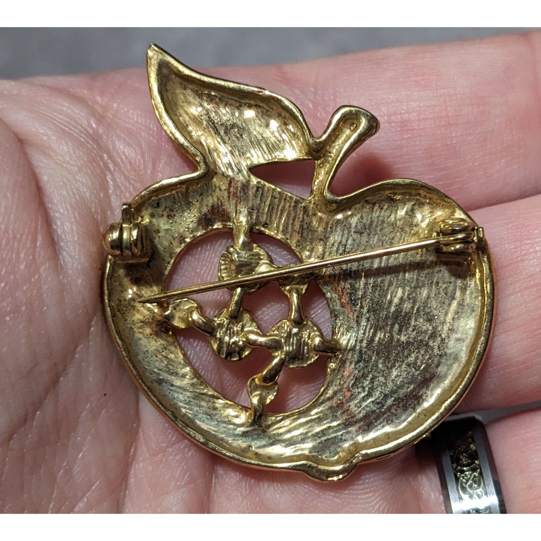 Other Vintage Gold Tone Apple Rhinestone Accented Brooch Size ONE SIZE - 8 Thumbnail