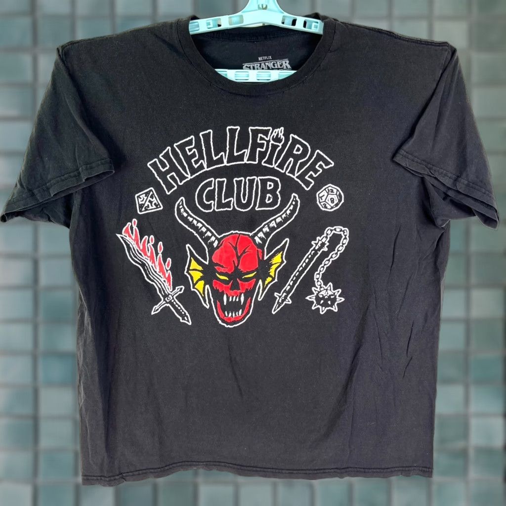 Vintage Stranger Things Hellfire's Club T Shirt Adult XL Black Graphix Tee Shirt Mens Size US XL / EU 56 / 4 - 1 Thumbnail