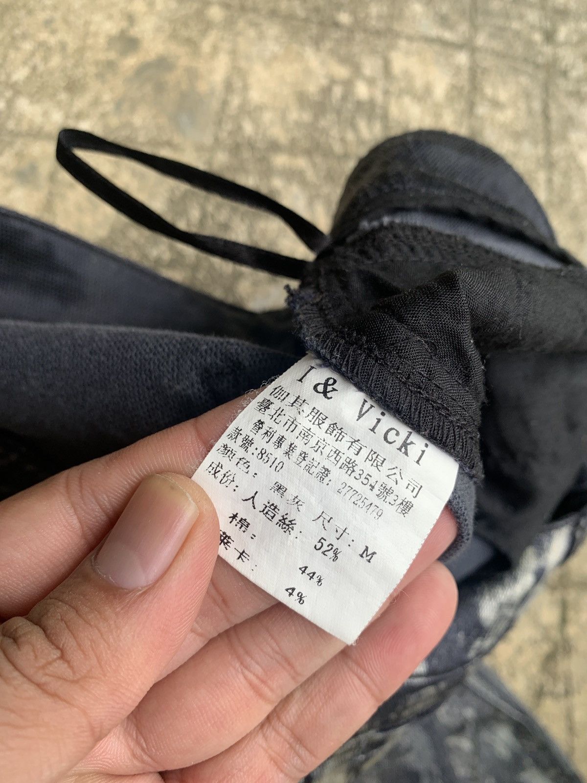 Japanese Brand y2k I & Vicky Metalic Poem Words Graphic Pants Size 27" / US 4 / IT 40 - 9 Thumbnail