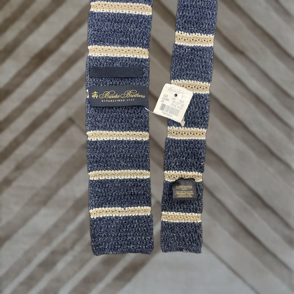 Brooks Brothers Silk Linen Blend Knit Tie Blue Striped Italy Skinny Adjustable Men Tie 57-60 Classic NWT Square Card W/ Retro Designer