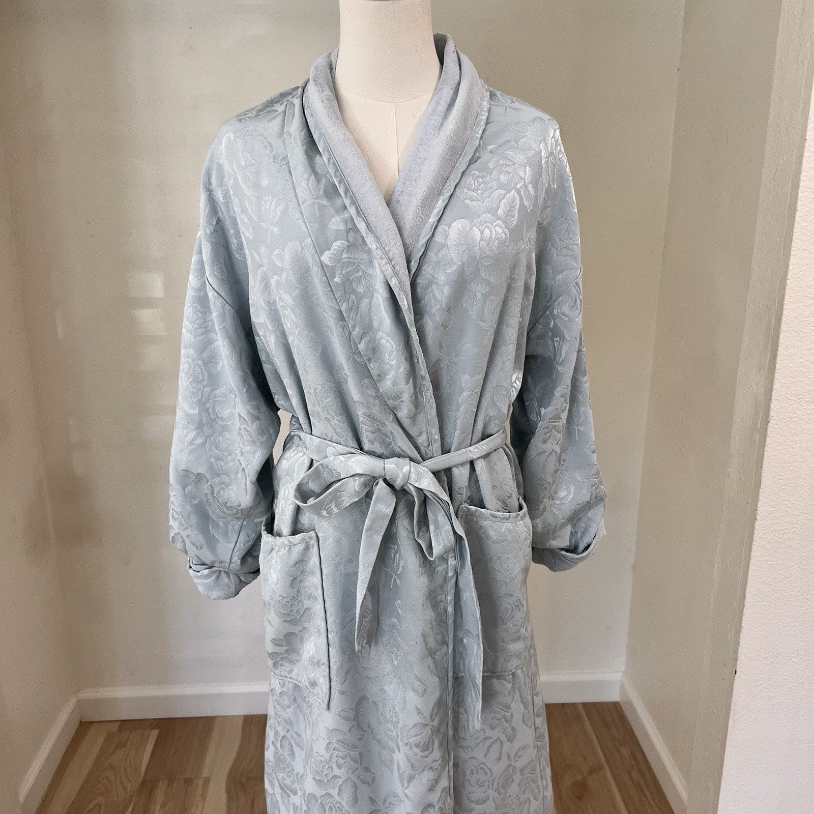 Victoria's Secret Victorias Secret Gold Label Terry Satin Long Robe XS/S Belt Size ONE SIZE - 2 Thumbnail