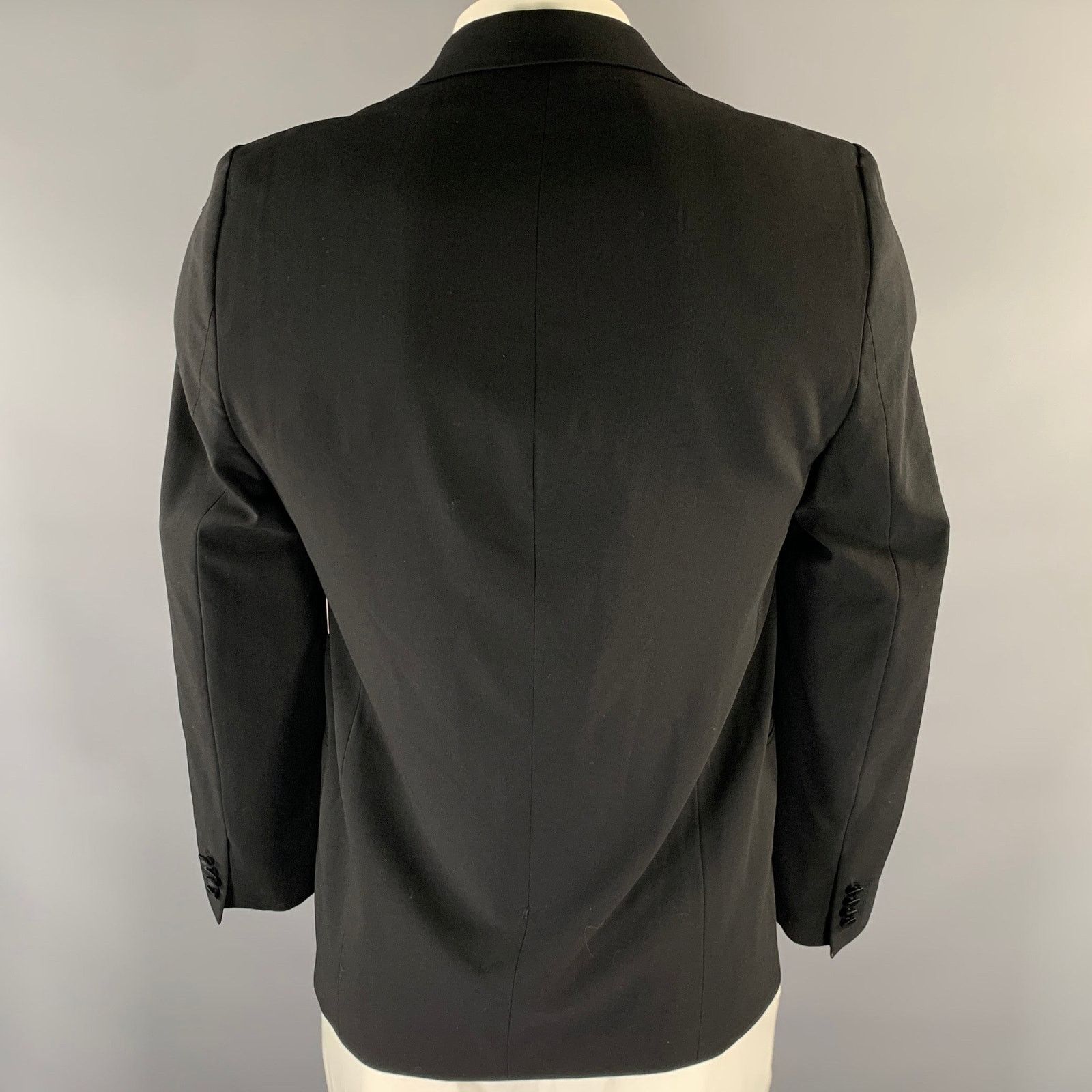 Emporio Armani EMPORIO ARMANI Size 44 Black Wool Peak Lapel Sport Coat Size 44R - 4 Thumbnail