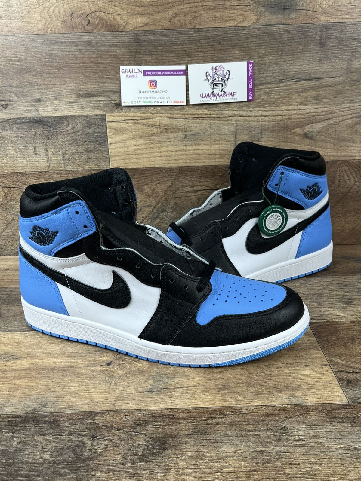 Jordan Brand Air Jordan 1 Retro High OG UNC Toe Size US 12 / EU 45 - 2 Thumbnail