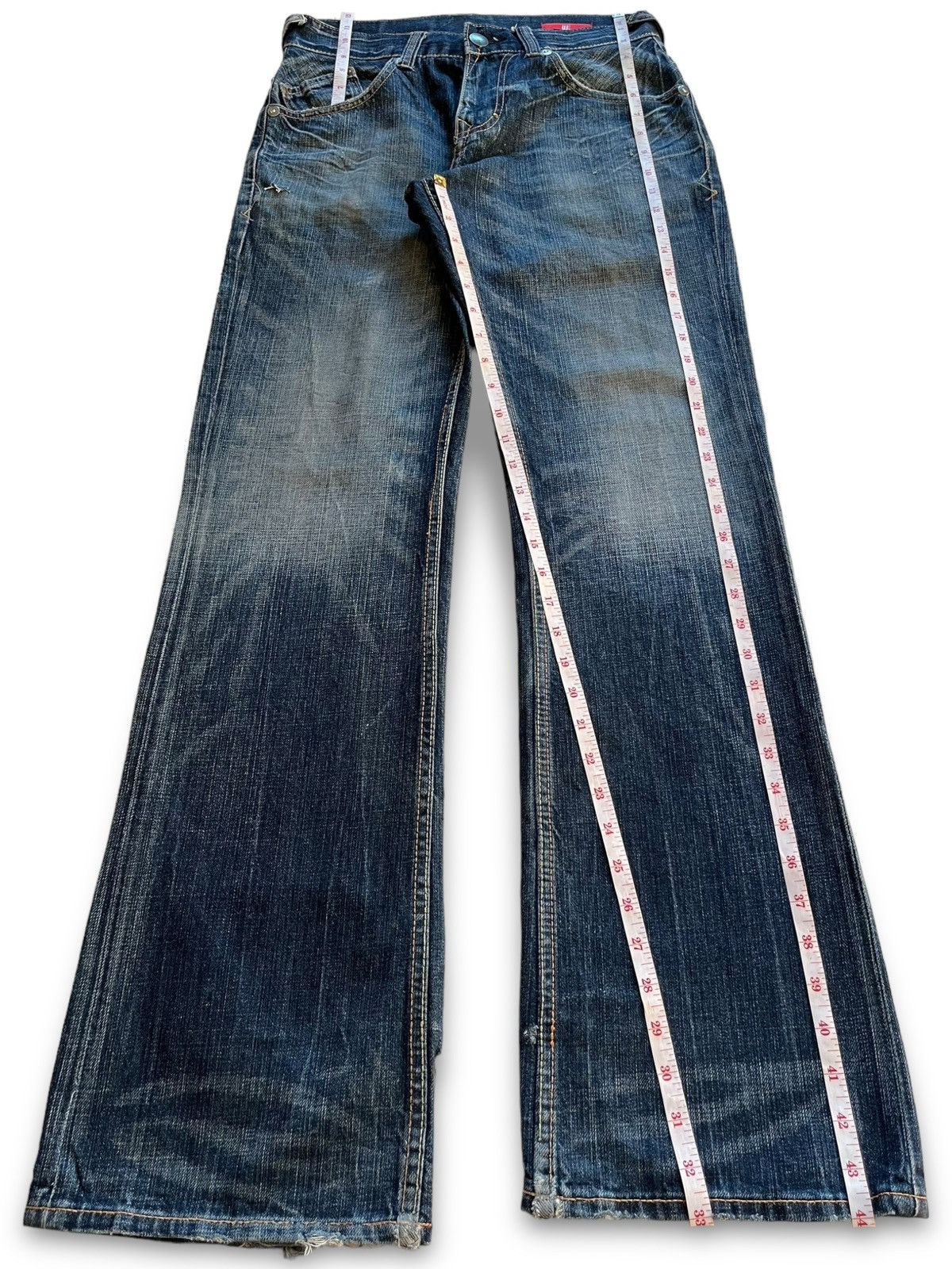 Japanese Brand Vintage Japanese Brand Buckle Back Mud Wash Rip Flare Jeans Size US 30 / EU 46 - 12 Thumbnail