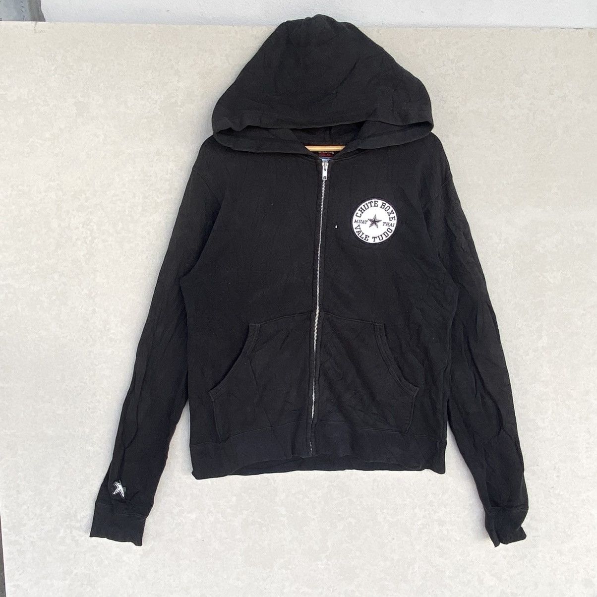 Other Vintage Converse Hoodie Full Zip Big Embroidered Black Size US L / EU 52-54 / 3 - 1 Thumbnail
