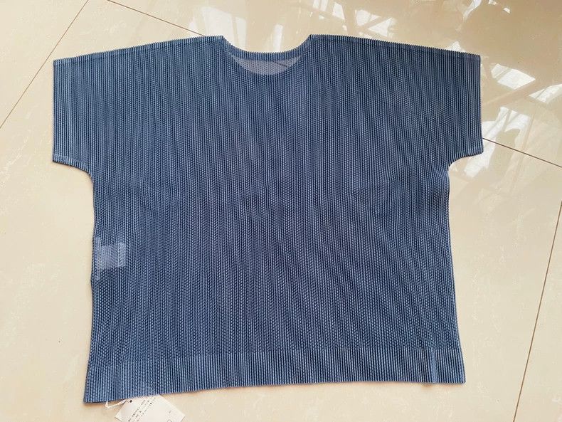 Other Issey Miyake/三宅一生 size:3 Blue pleated short sleeves Size M / US 6-8 / IT 42-44 - 2 Thumbnail