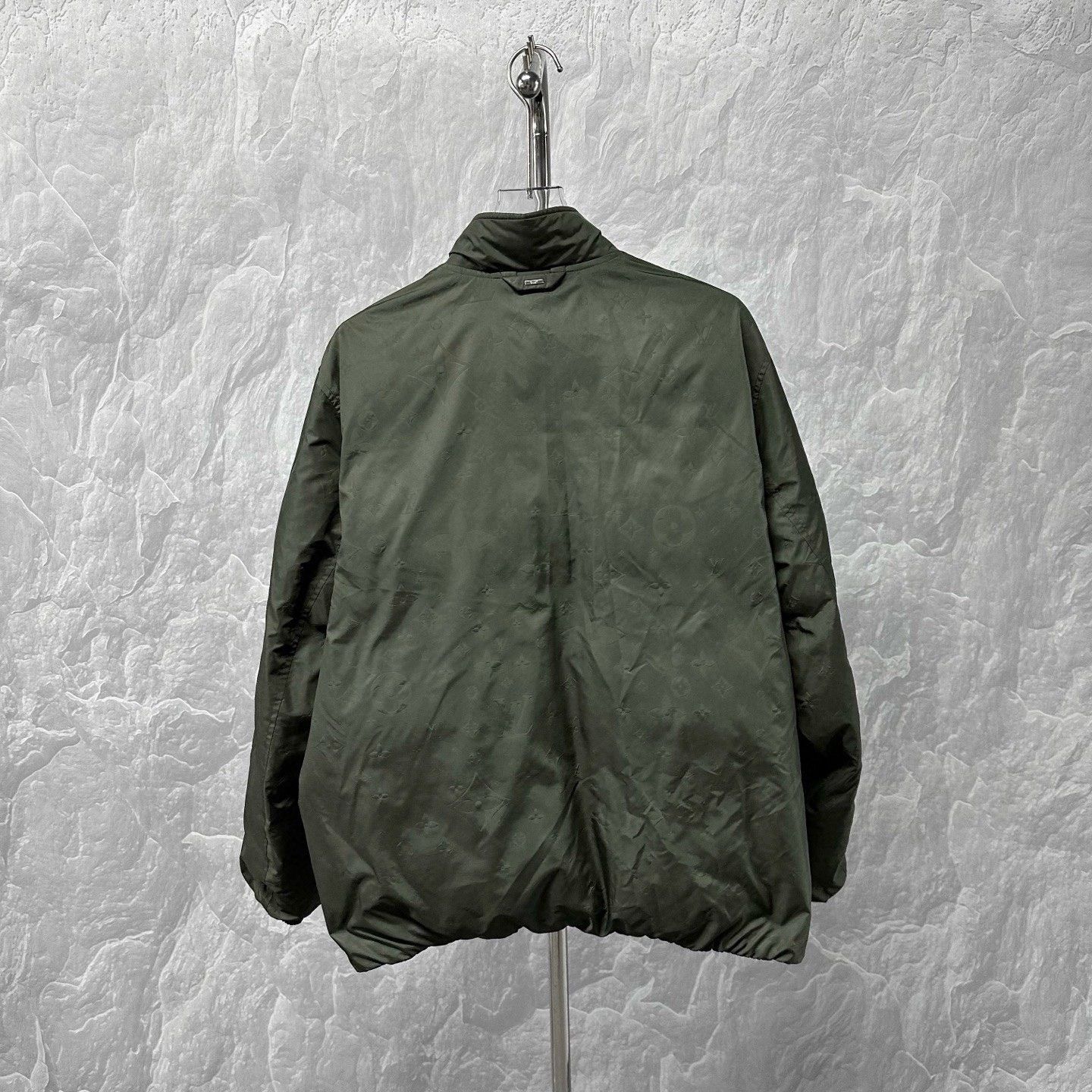 Louis Vuitton LV Ski Capsule Reversible Monogram Puffer Jacket Size US M / EU 48-50 / 2 - 4 Thumbnail