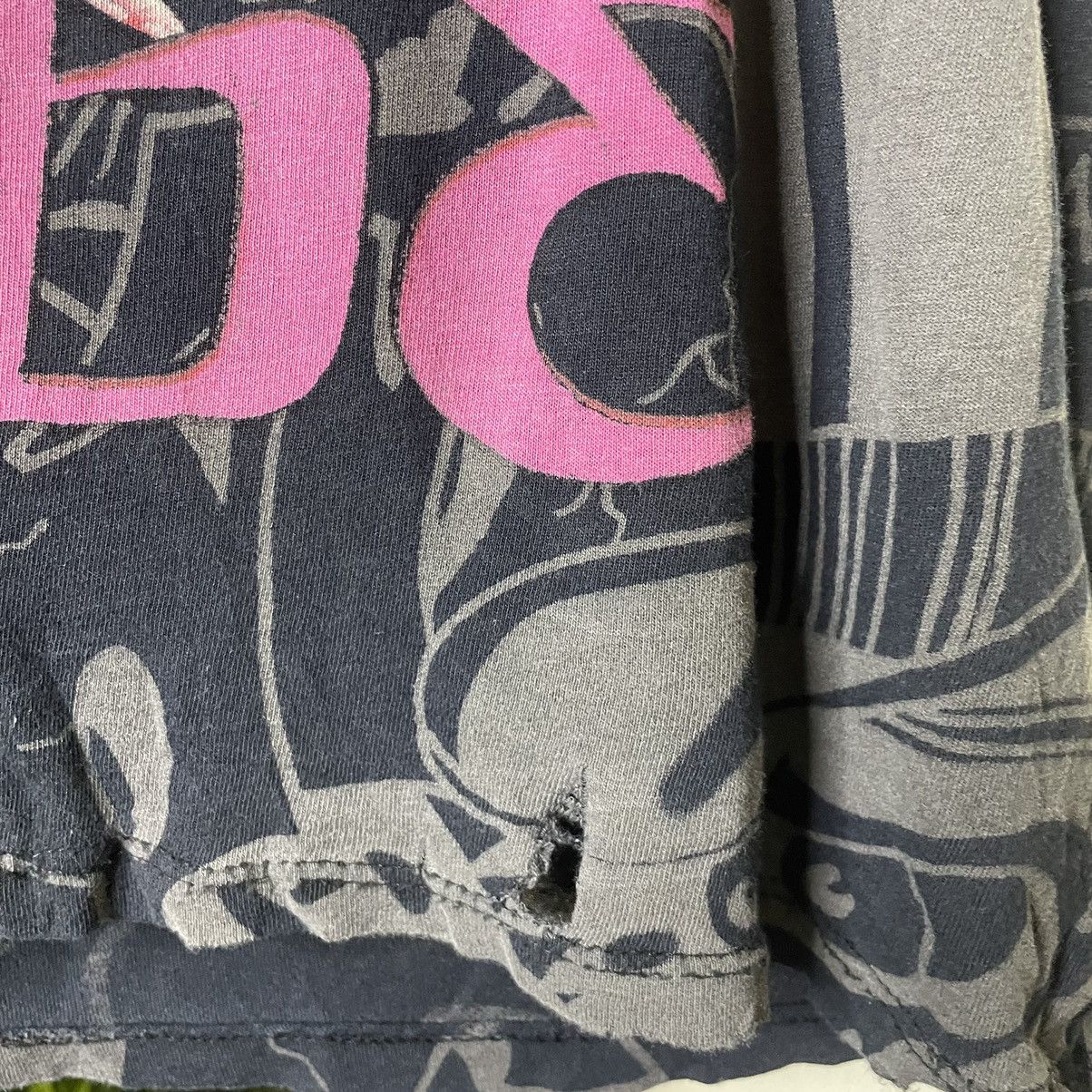 Affliction × Christian Audigier × Ed Hardy Ed Hardy Surf Tribe Crazy Detailing Distressed T Shirt Size US M / EU 48-50 / 2 - 2 Thumbnail