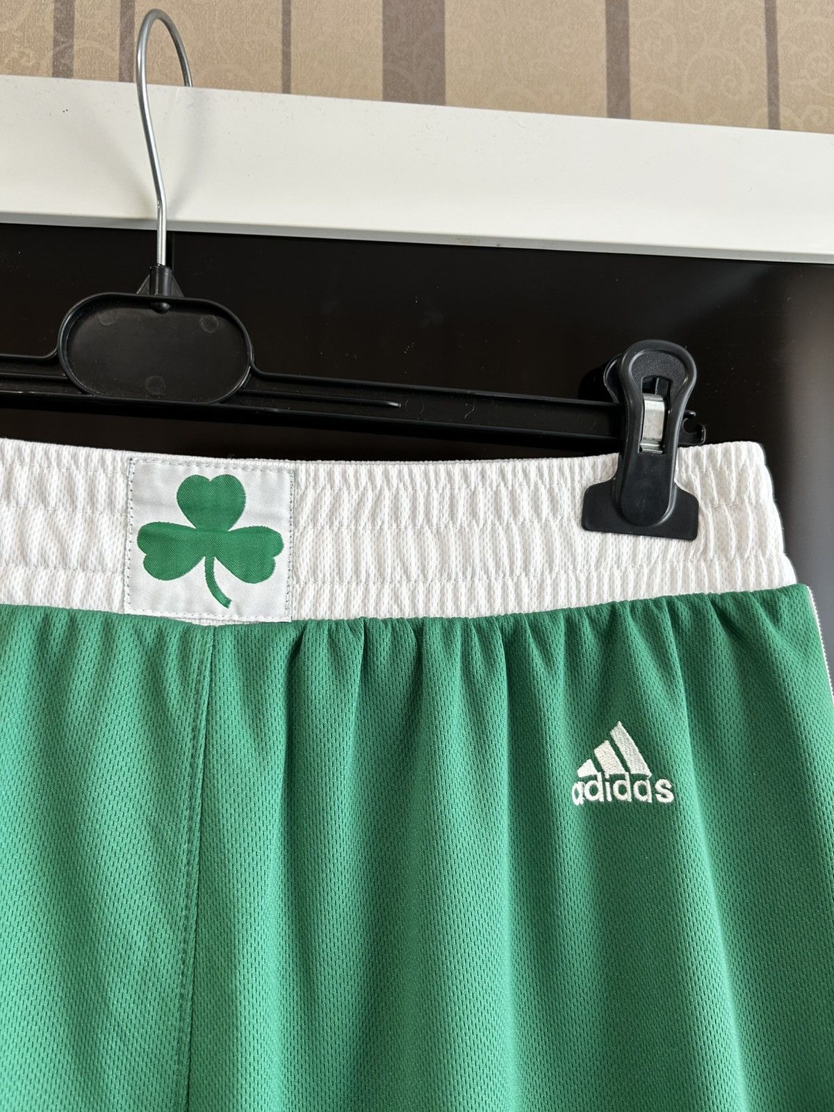 Adidas Vintage Adidas shorts NBA Celtic basketball style size m Size US 32 / EU 48 - 6 Thumbnail