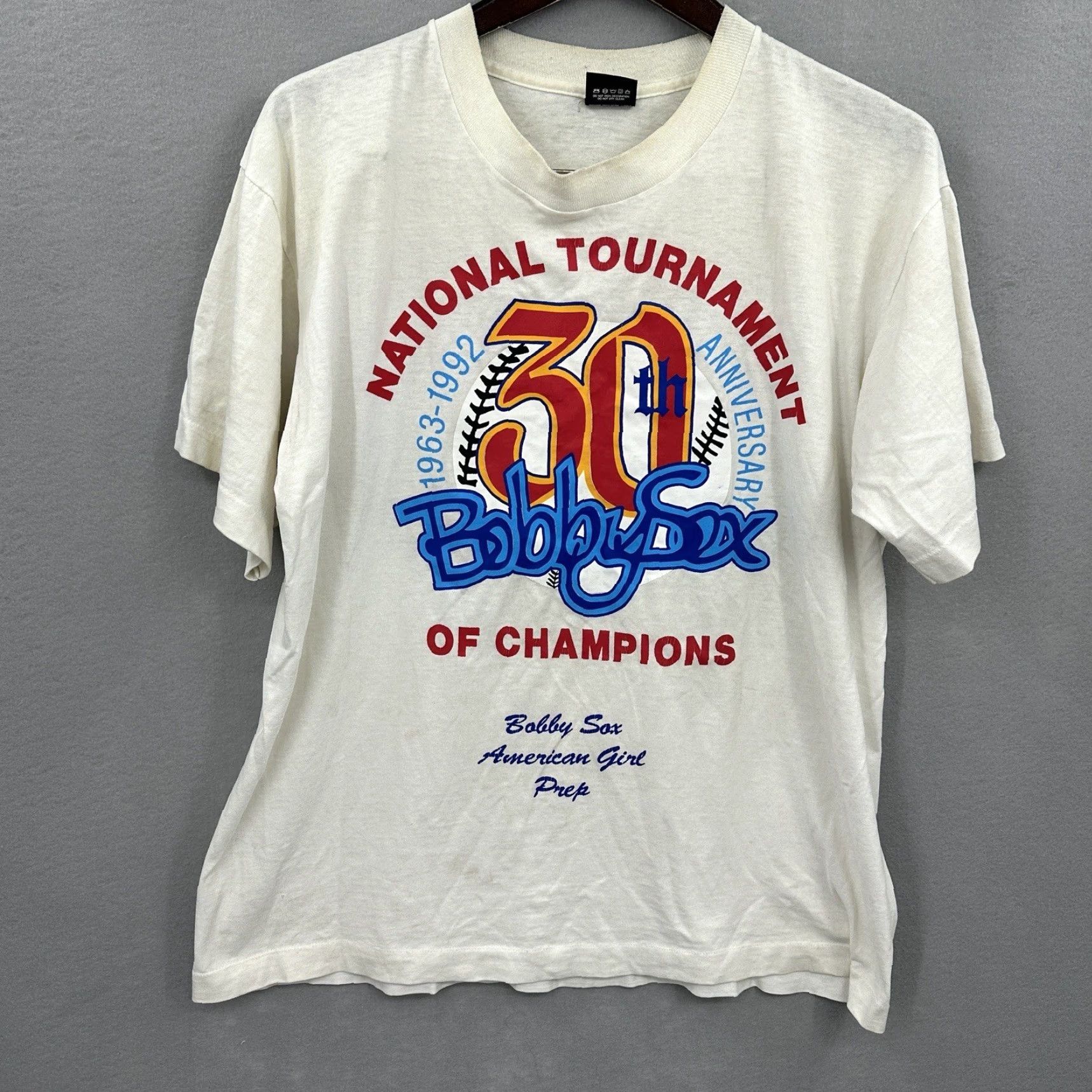 Hanes VINTAGE Hanes T-Shirt Mens XL White Cotton Blend 90s 1990s 90s Graphic Print Double-Sided SS Y2K Bobby Sox American Girl Softball Shirt Size US XL / EU 56 / 4 - 2 Thumbnail