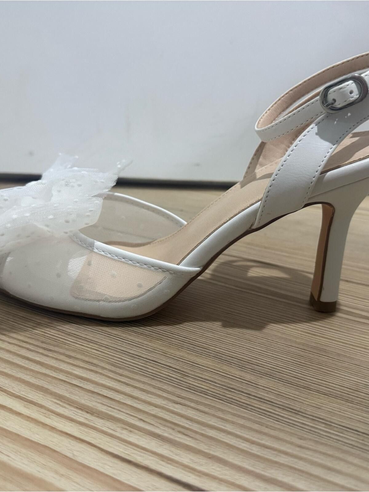 Other White Ankle-Strap Heels with Polka-Dot Tulle Bow Size US 9 / IT 39 - 2 Thumbnail