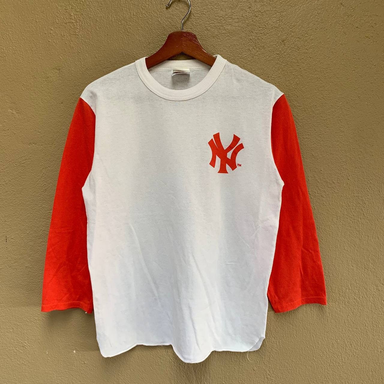 Vintage 1998 Official MLB NY Yankees Quarter Sleeves T-shirt