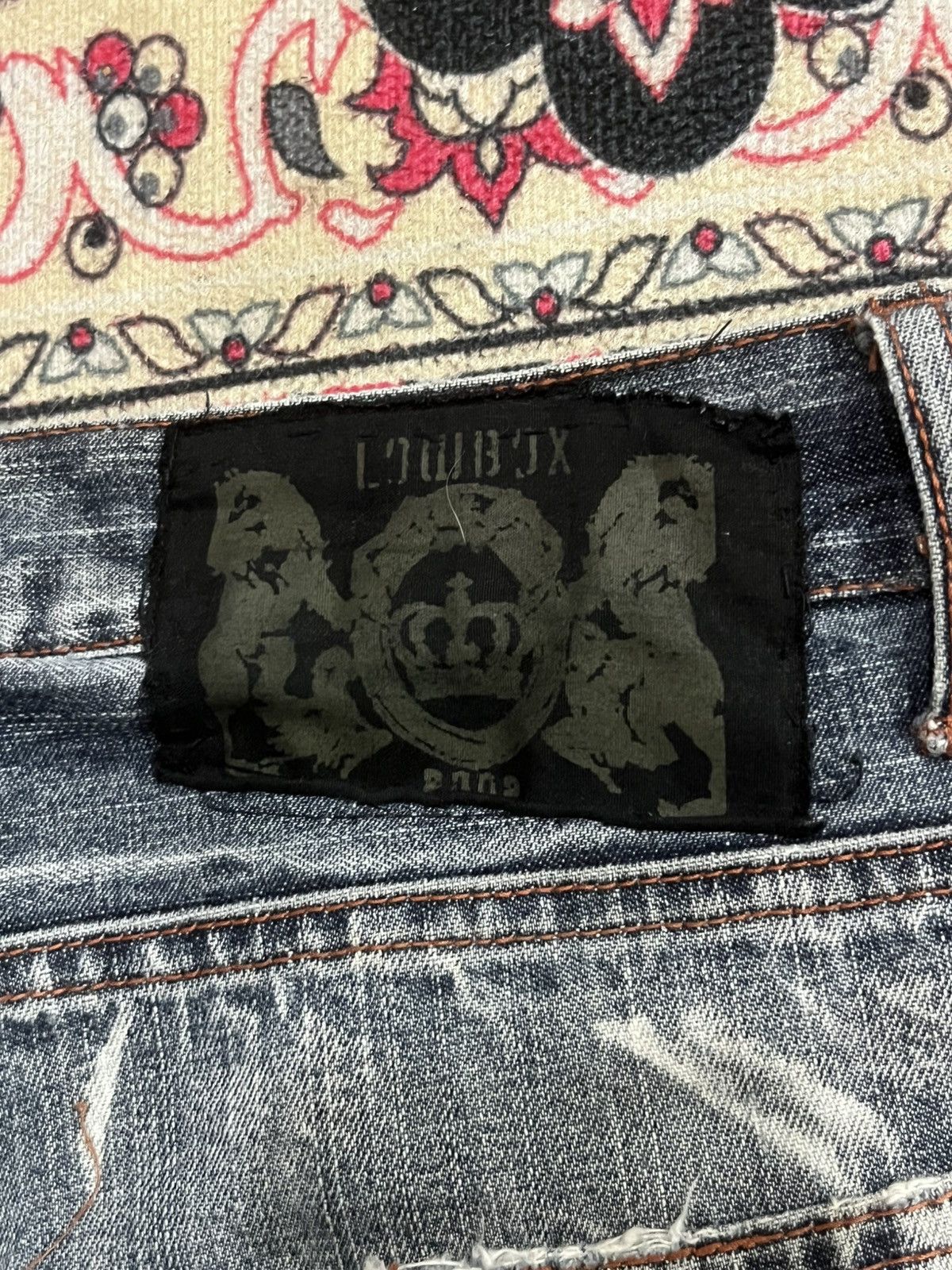 Le Grande Bleu (L.G.B.) ⚡️Distressed⚡️Vintage Lowbox “Michelin” Patches Whisker Jeans Size US 32 / EU 48 - 10 Thumbnail