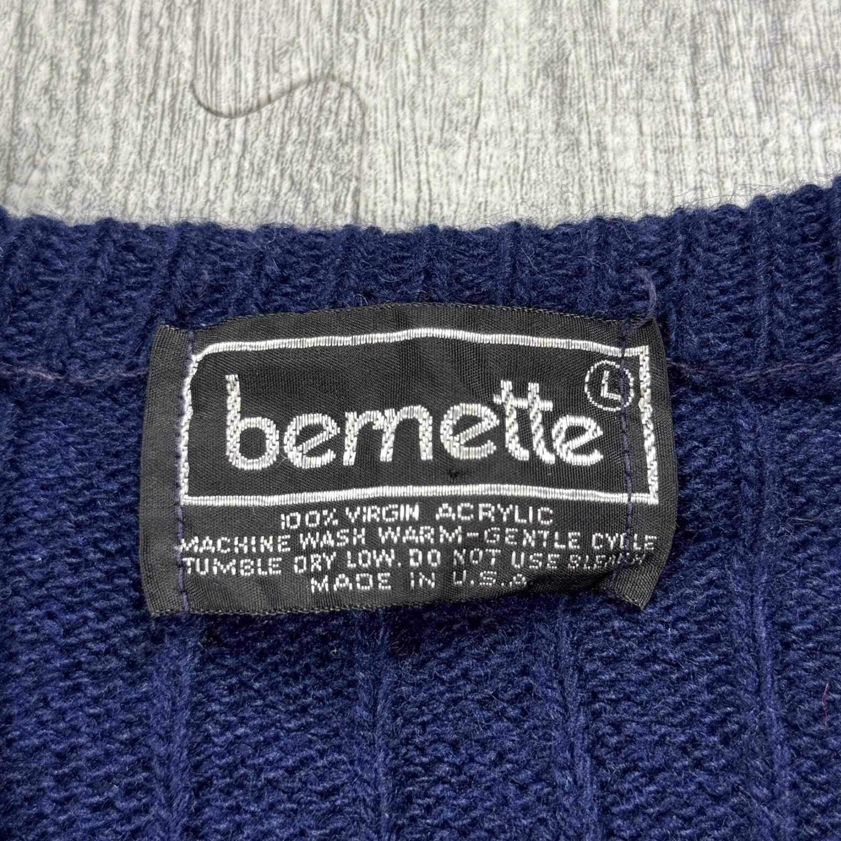 Vintage Vintage 70s Bernette Men's Acrylic Sweater Vest Navy Blue All Seasons Preppy USA Size L Size US L / EU 52-54 / 3 - 3 Thumbnail