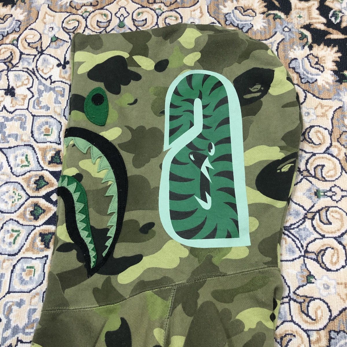 Bape Gradation Camo Shark Full Zip Hoodie Size US L / EU 52-54 / 3 - 5 Thumbnail