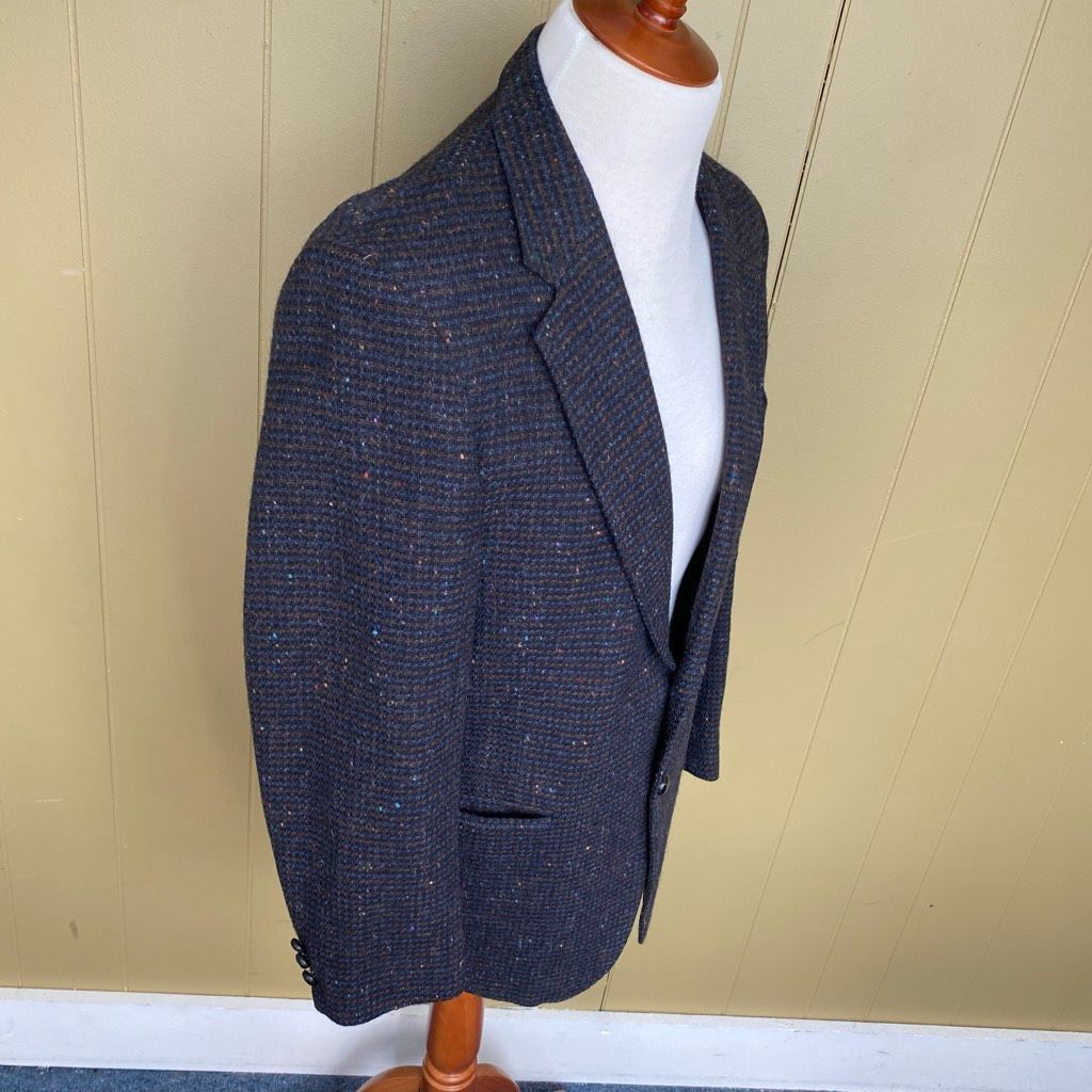 Other Men 2 button textured wool blazer w/chest pocket brown w/mul Size 40R - 4 Thumbnail