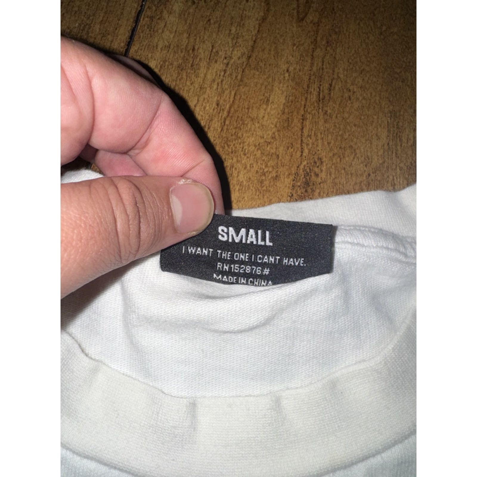 Pleasures Pleasures Cropped T-Shirt White S Women Streetwear Hypebeast Goth Retro Logo Crew Neck Short Sleeve Size S / US 4 / IT 40 - 4 Thumbnail