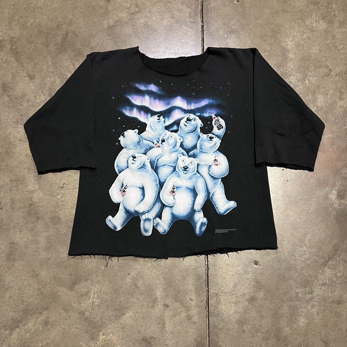Coca Cola Vintage Coca Cola Polar Bear Sweatshirt Cut Off Cropped 90s Size US L / EU 52-54 / 3 - 1 Thumbnail