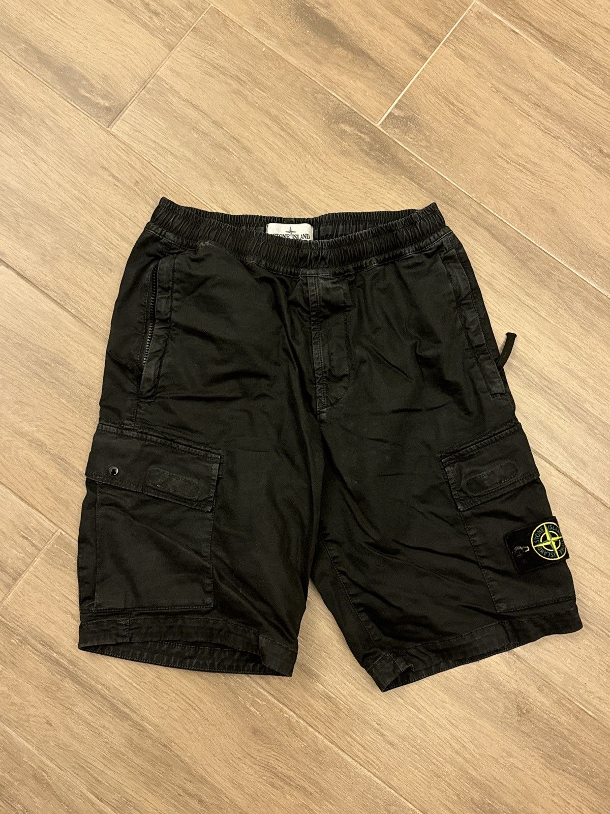 Stone Island Stone Island Logo Patch Cargo Shorts Size US 30 / EU 46 - 1 Thumbnail
