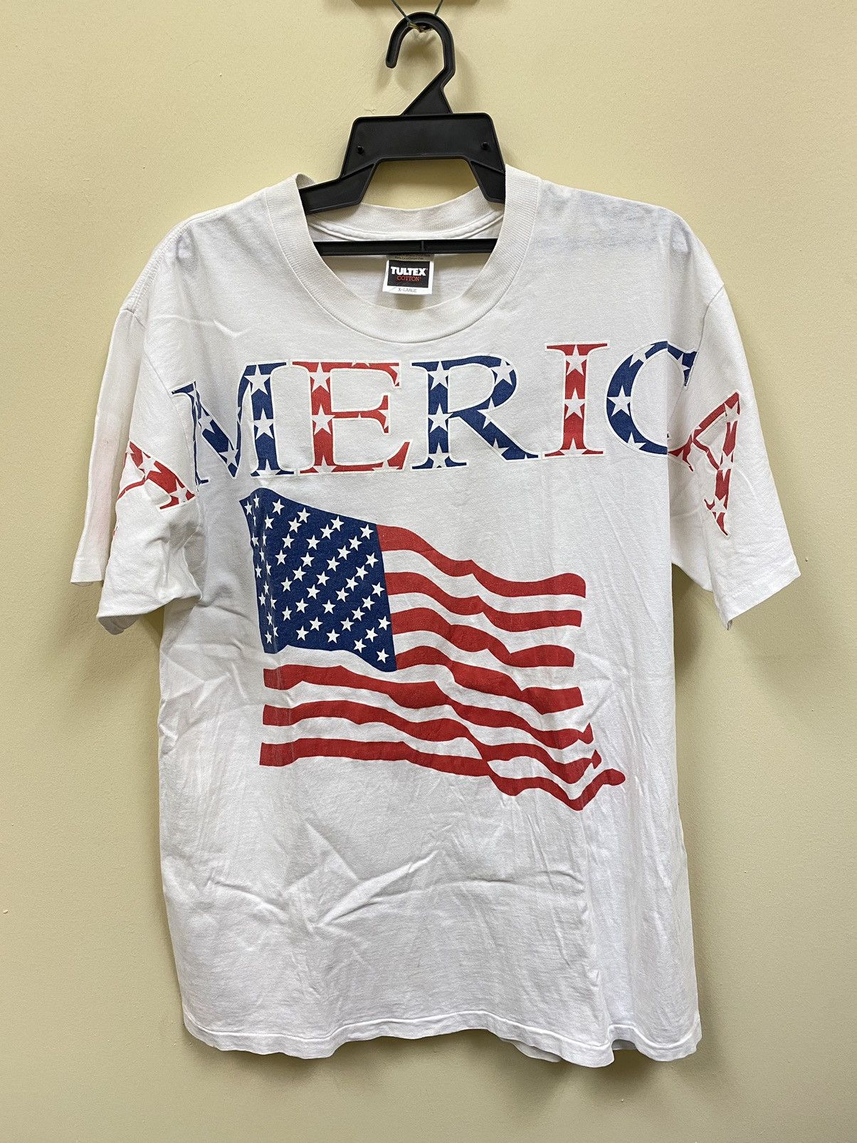 image of American Classics Vintage 90's America Tshirt in White, Men's (Size XL)