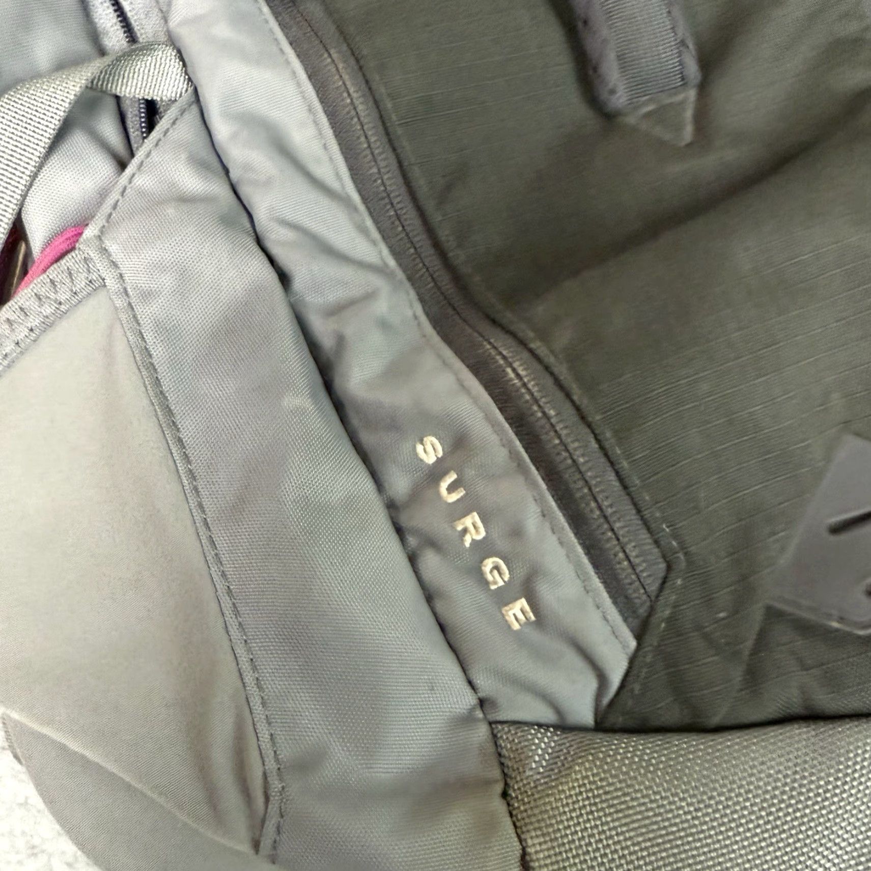 The North Face The North Face Surge Backpack Unisex Adults Gray Medium Nylon Laptop Sleeve/Protection Padded Water Resistant Shoulder Belt Bag 19x13x7 Size ONE SIZE - 3 Thumbnail