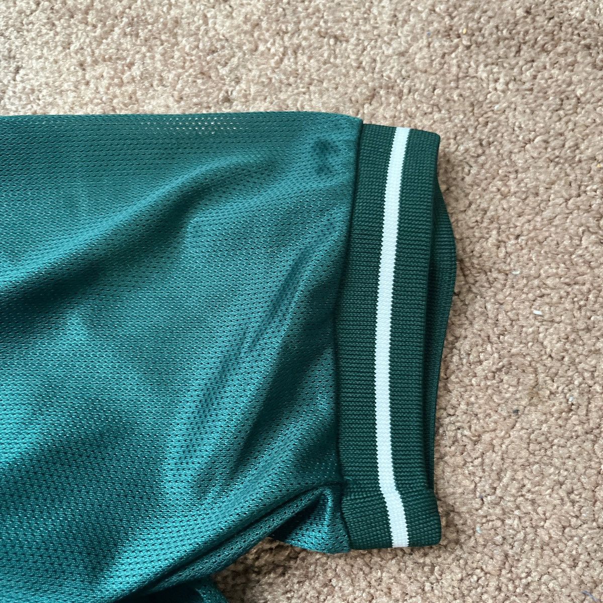 Nike Vintage 90s Nike Green jersey like Tee large Size US L / EU 52-54 / 3 - 6 Thumbnail