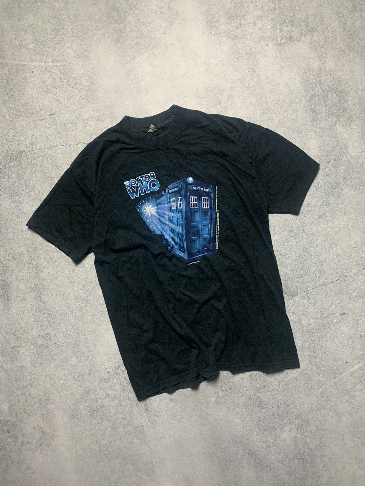 Band Tees Vintage Doctor Who Police Box 2000s Y2K T Shirt Size US S / EU 44-46 / 1 - 1 Thumbnail