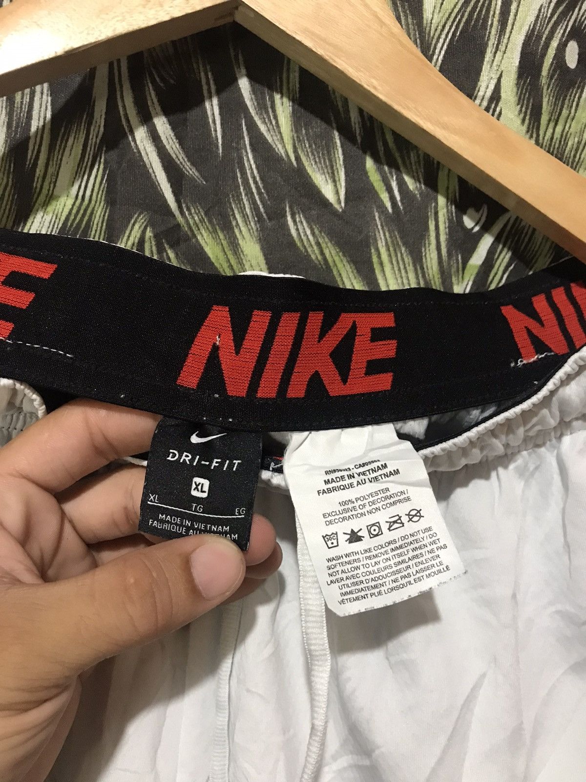 Nike Nike Dri-Fit Big Swoosh Size US 30 / EU 46 - 4 Thumbnail
