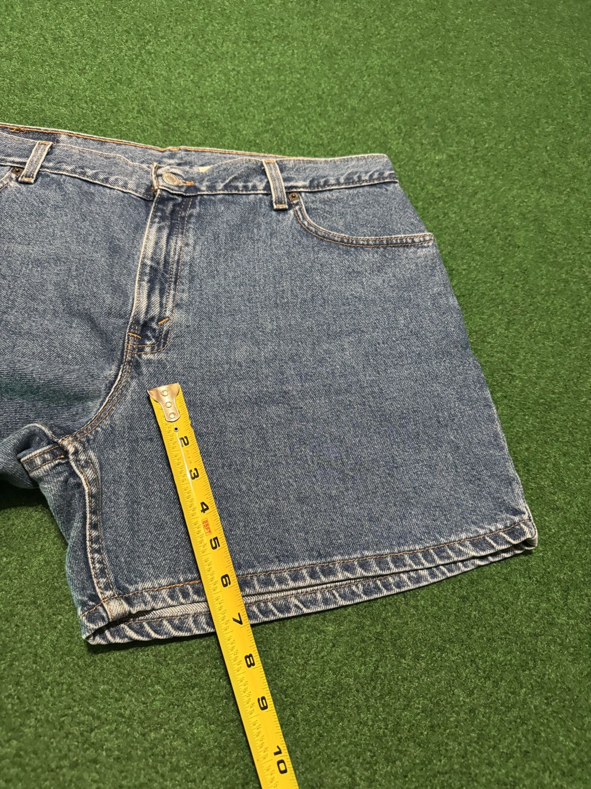 Levi's Vintage Clothing Vintage 90s Levi’s Guys Fit 38 Waist 6” Denim Shorts Size 38" / US 16 / IT 52 - 7 Thumbnail