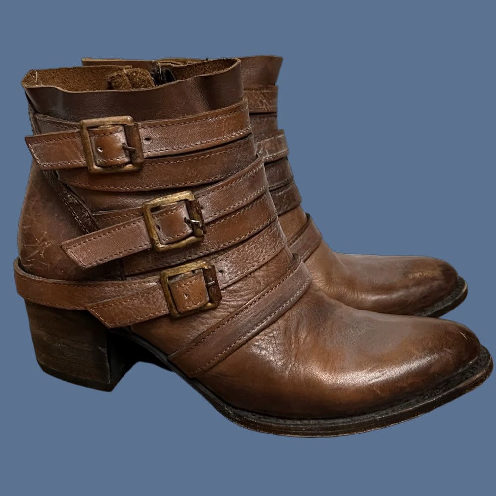 FREEBIRD **Bohemian Freebird Santo Women's Brown Leather Ankle Boot Size 9** User: **Brown Freebird Santo Women's Bohemian Leather Ankle Boot Size 9** Size US 9 / IT 39 - 1 Thumbnail