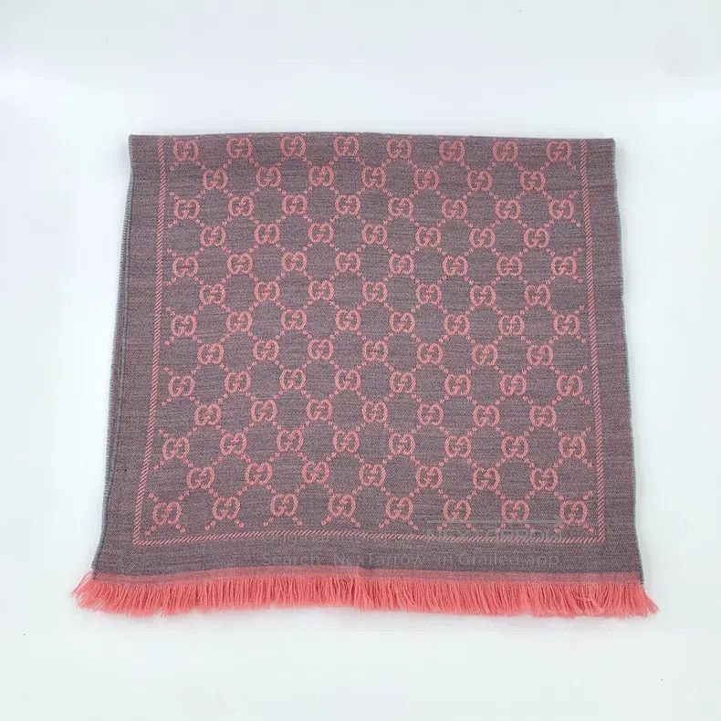 Gucci Gucci Pink logo jacquard full print wool tassel scarf Size ONE SIZE - 1 Thumbnail