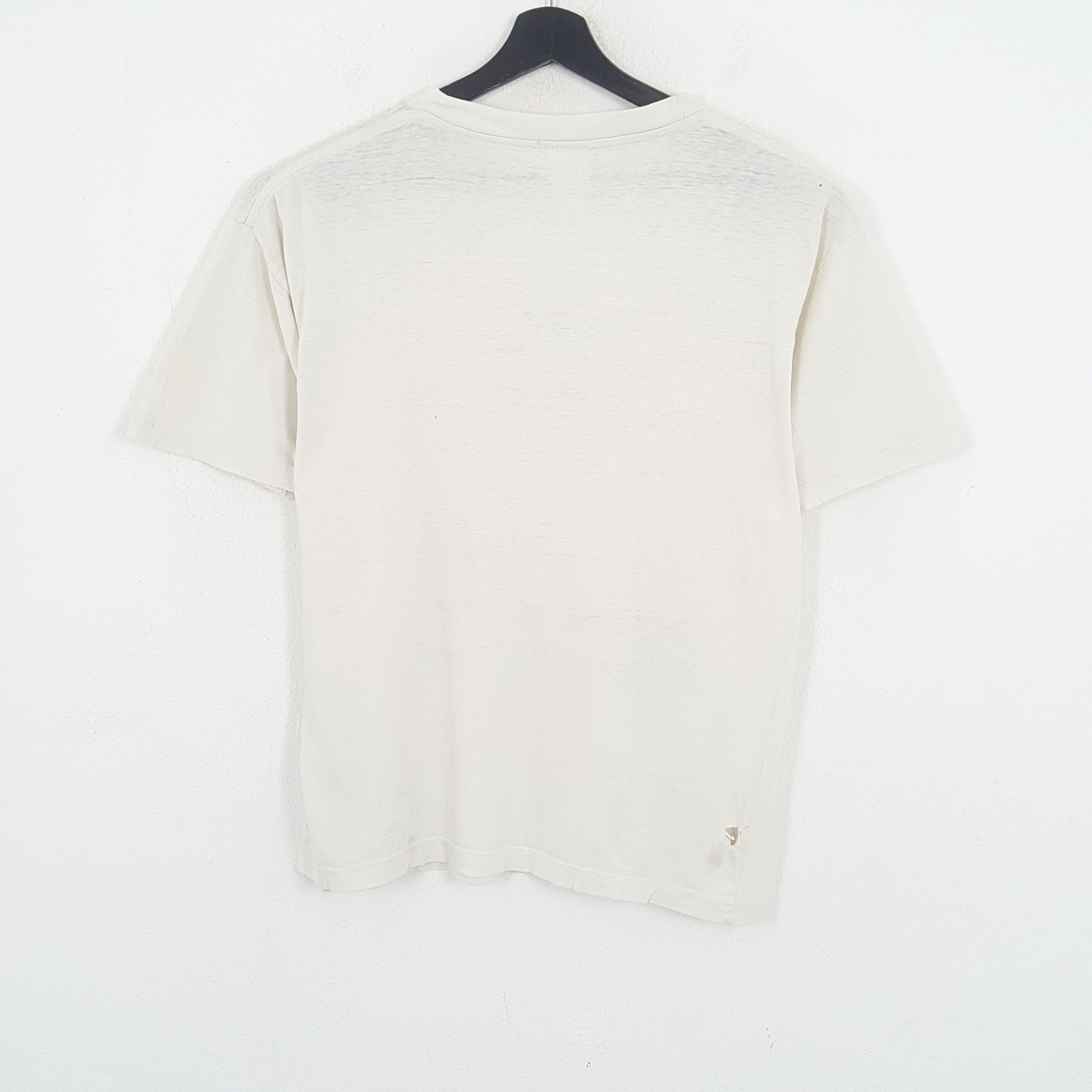 Other RAUL Gonzalez REAL MADRID Football Player Tshirt Size US L / EU 52-54 / 3 - 3 Thumbnail