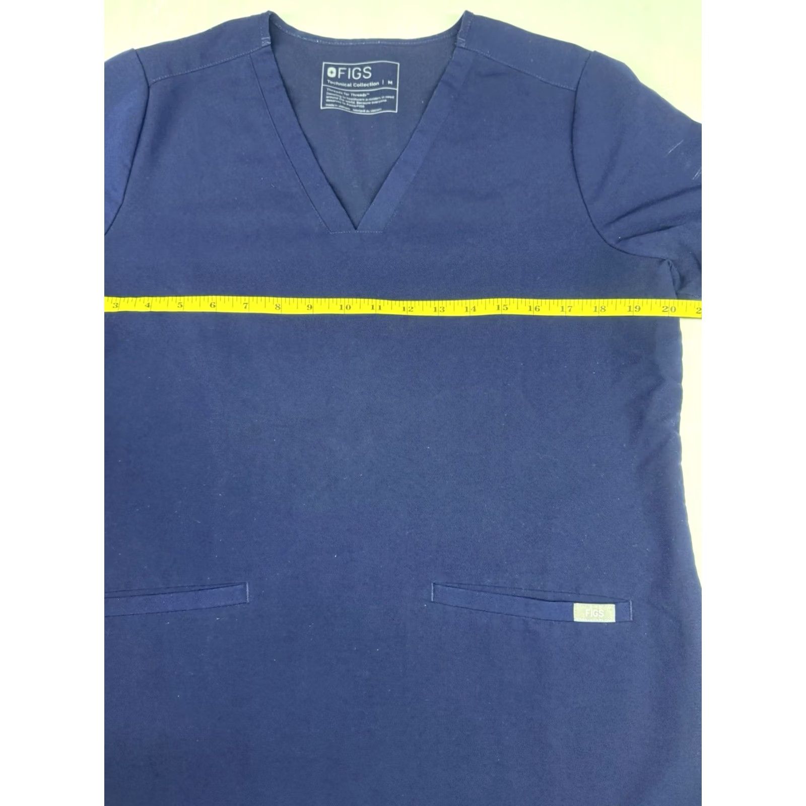 Vintage FIGS Catarina One-Pocket Scrub Top Blue Womens M V-Neck Nurse Medical Size M / US 6-8 / IT 42-44 - 3 Thumbnail
