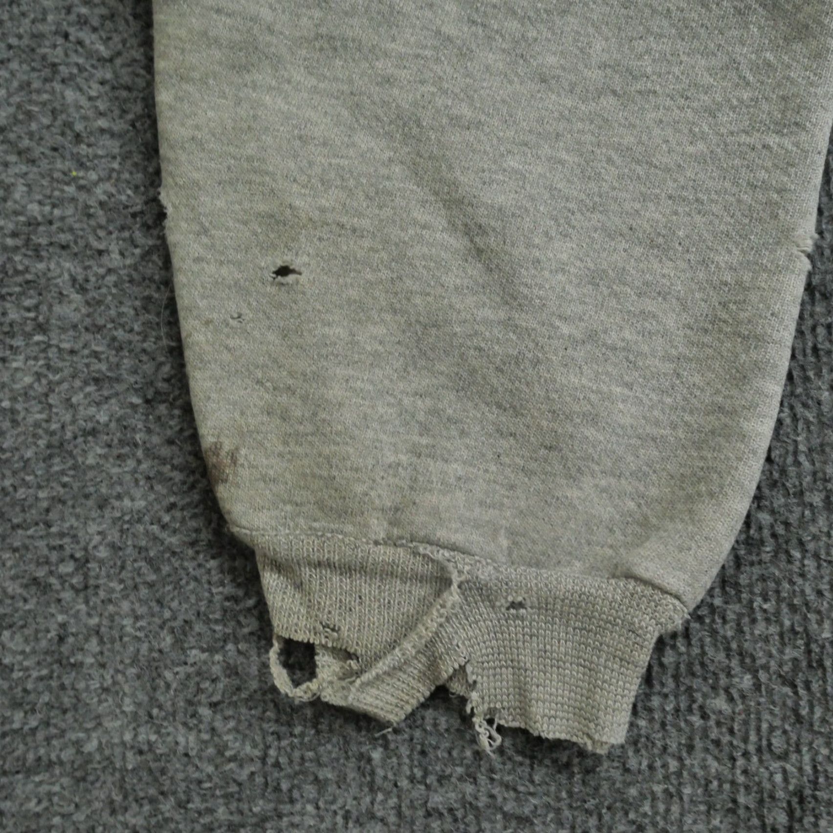 Vintage VINTAGE Mountain Climbing Sweatshirt Adult Large Grey 90s Distressed Logo Pullover Unisex Mens Womens Size US L / EU 52-54 / 3 - 6 Thumbnail