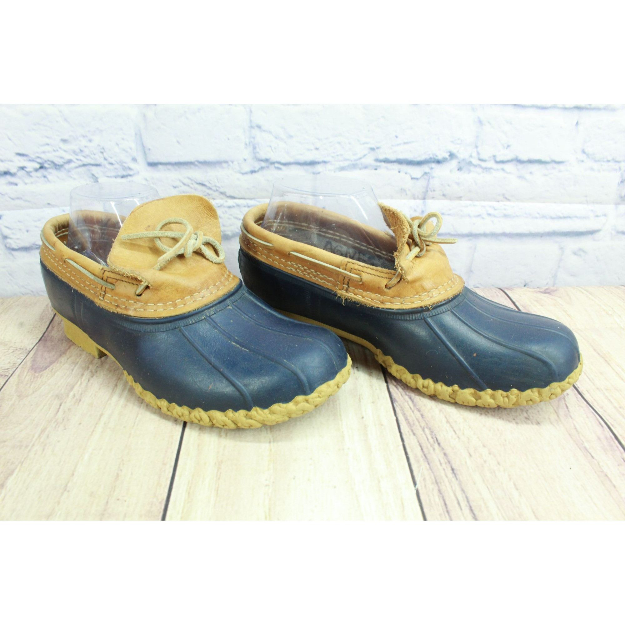 L.L. Bean LL Bean Womens Waterproof Moccasin Gumshoe Duck Boots Size US 7 / IT 37 - 3 Thumbnail