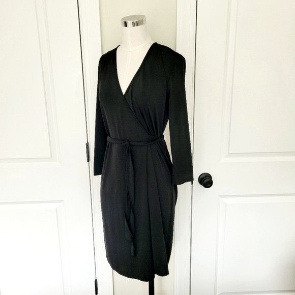 Max Mara Studio M Classic Wrap Dress Size M / US 6-8 / IT 42-44 - 3 Thumbnail