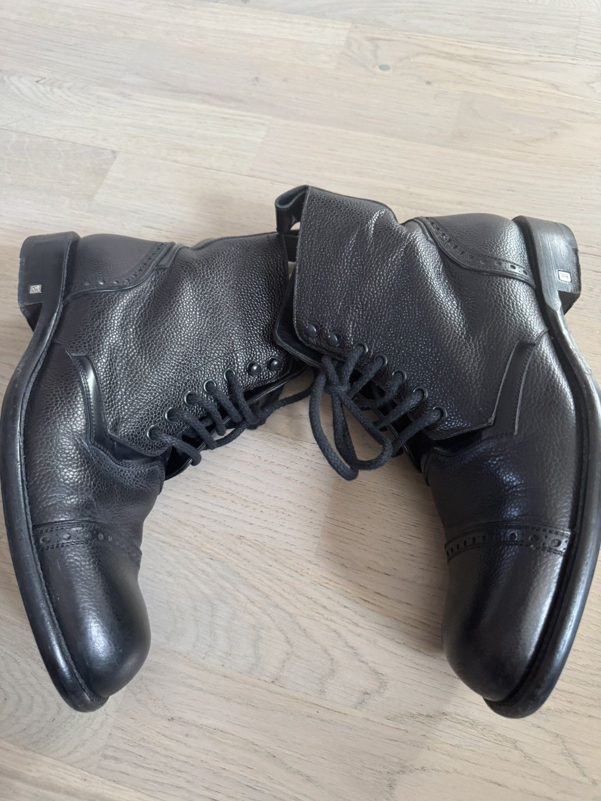 Louis Vuitton LOUIS VUITTON men boots marked sz UK 6 know the LV fit Size US 7 / EU 40 - 4 Thumbnail