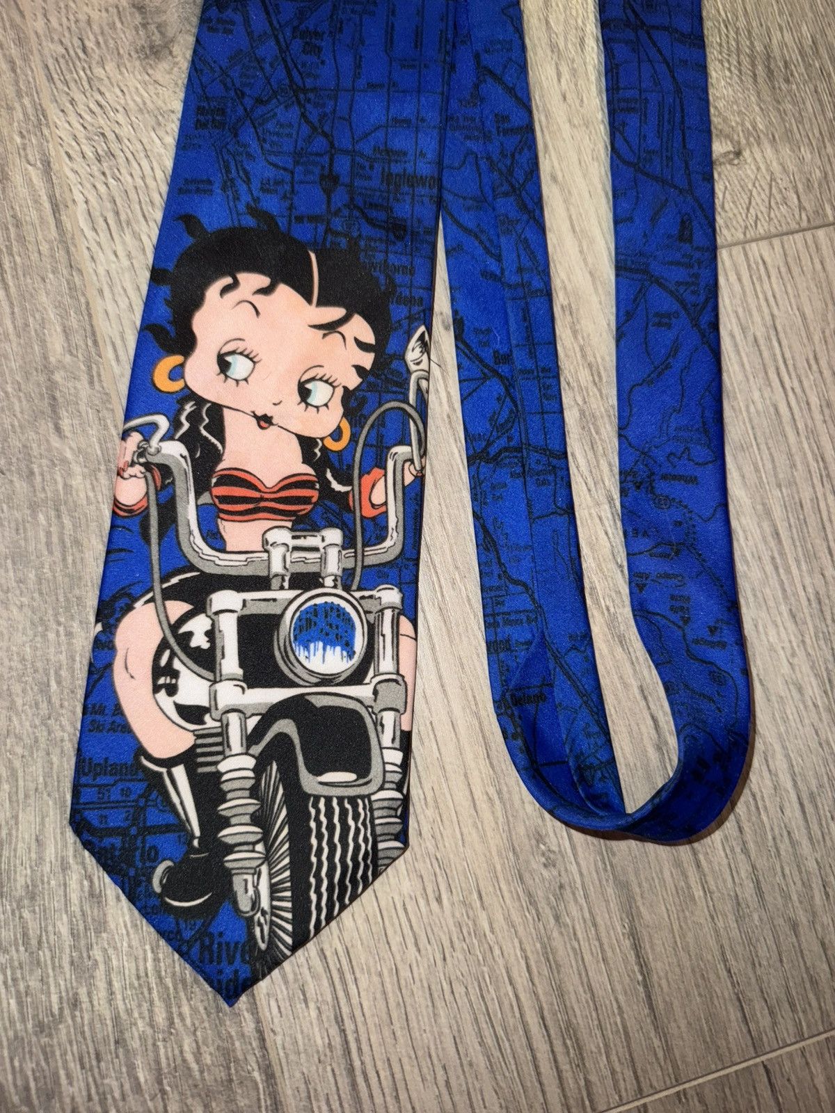 Ralph Marlin VINTAGE 1993 - EZ Rider Betty Boop Ralph Marlin Tie Size ONE SIZE - 2 Thumbnail
