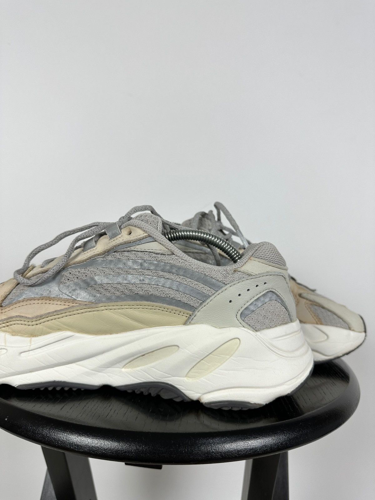 Adidas Adidas Yeezy Boost 700 V2 Cream Sneakers Size US 9.5 / EU 42-43 - 21 Thumbnail