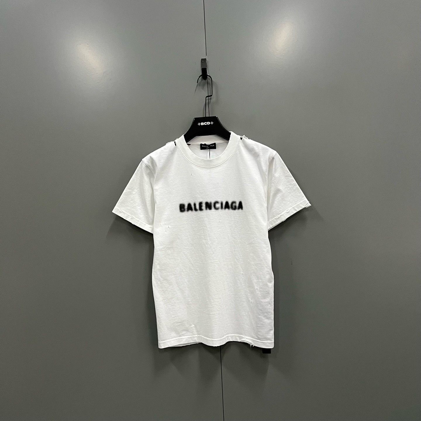 Balenciaga Balenciaga Retro White T-Shirt S Women Size S / US 4 / IT 40 - 1 Thumbnail