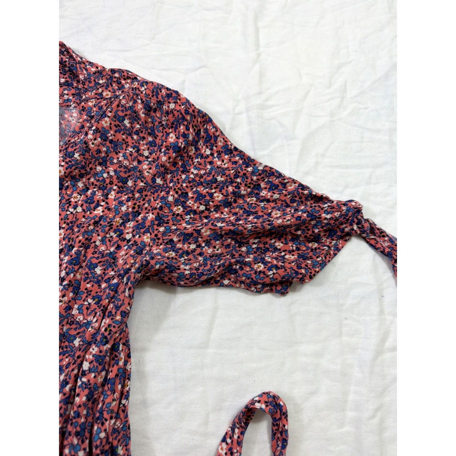 Gap VINTAGE? (No) -> Just: Gap Wrap Dress Women’s Medium Tie Sleeve Pink Flowers Pockets Knee Length Dress Size M / US 6-8 / IT 42-44 - 5 Thumbnail