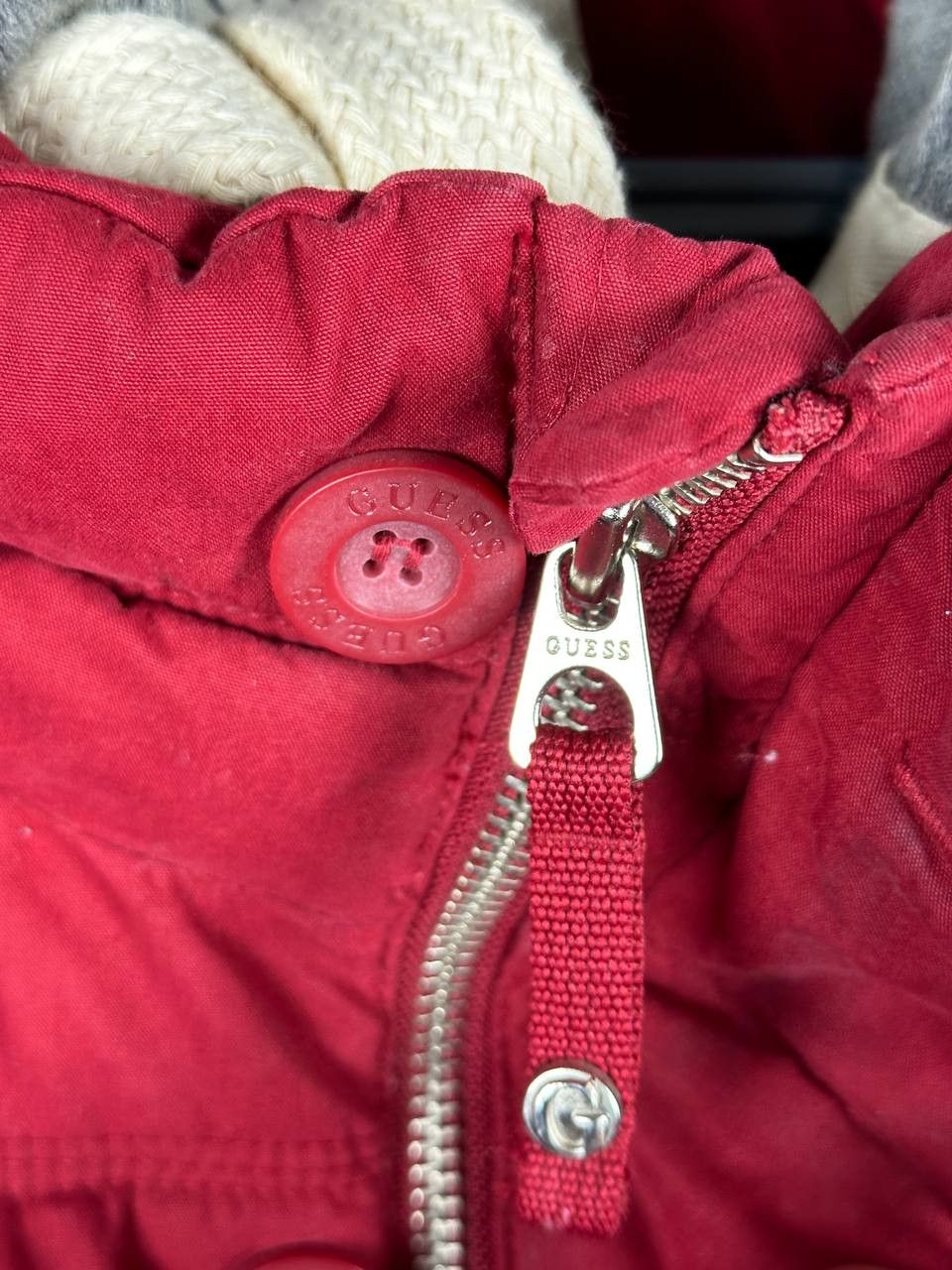 Guess × Vintage Vintage GUESS Red Hooded Puff Down Jacket Size XL Size US XL / EU 56 / 4 - 6 Thumbnail