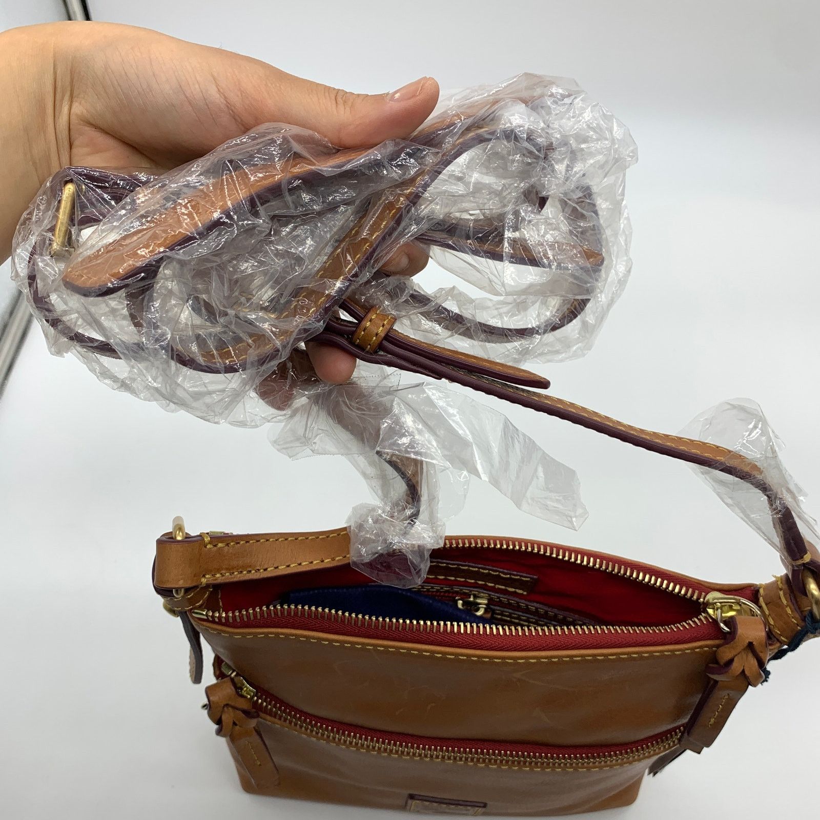 Dooney & Bourke Dooney & Bourke Leather Crossbody Purse Letter Carrier Size ONE SIZE - 3 Thumbnail